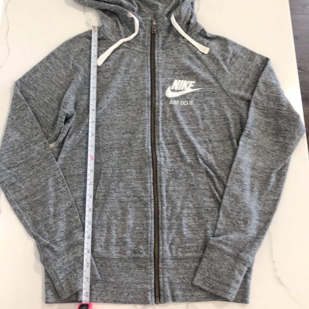 Nike gray hooded sweatshirt - Picture 1 of 5